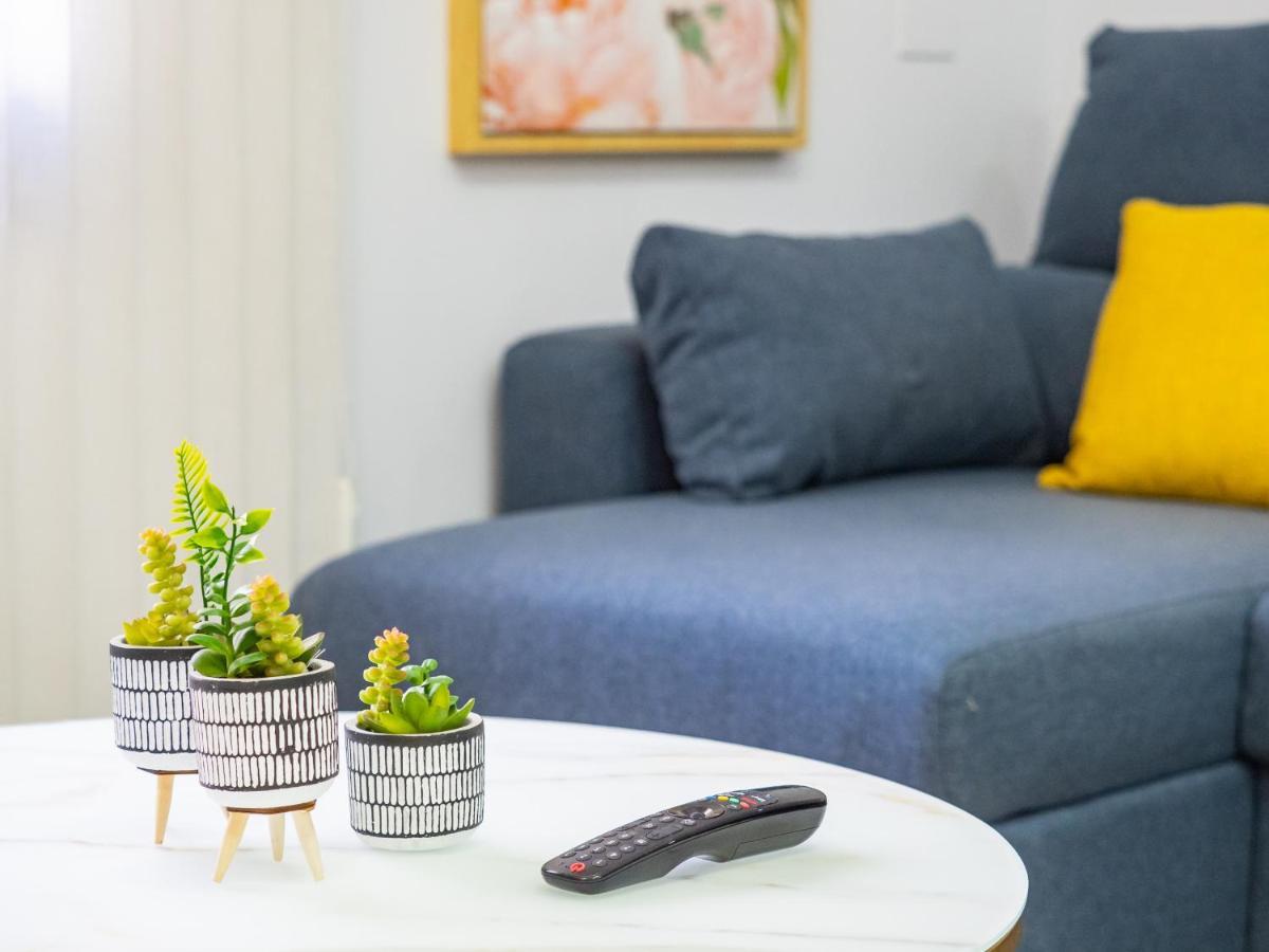 Cubo'S Boutique Urban Deluxe Apartment Alhaurin el Grande Luaran gambar